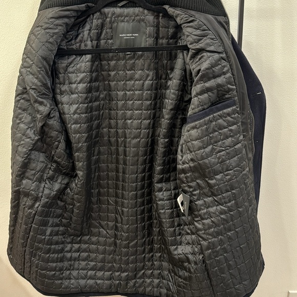 Men’s NWT Size M Andrew Marc wool blend coat with faux sweater inner - Picture 6 of 9